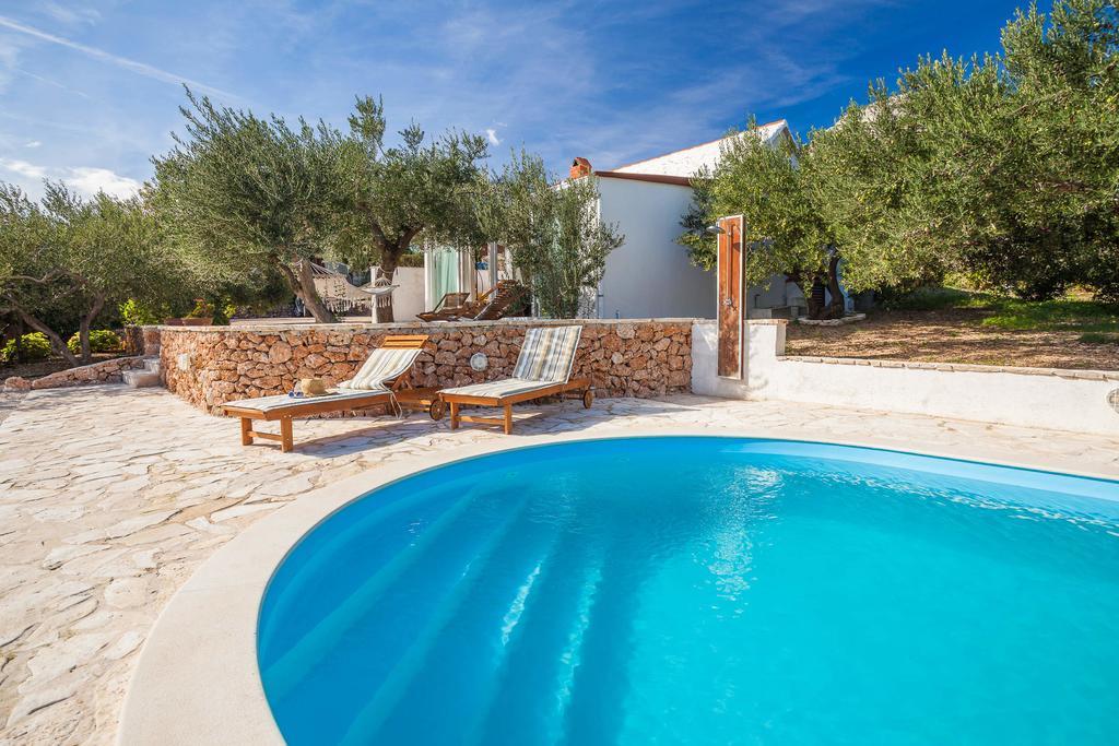 Holiday Home Zlatni San - Private Heated Pool 波尔 客房 照片