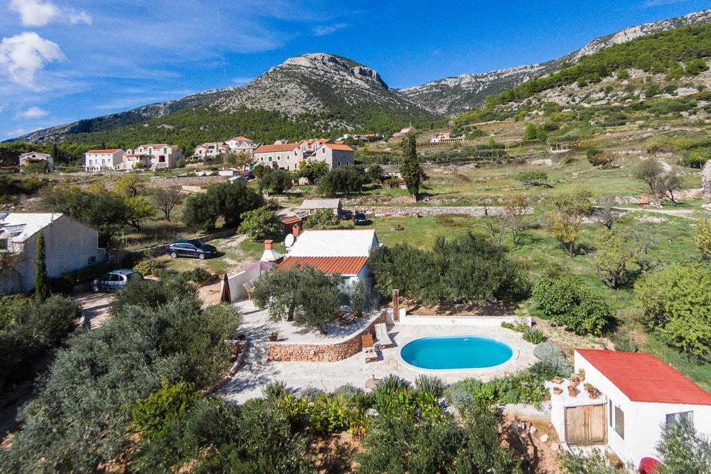 Holiday Home Zlatni San - Private Heated Pool 波尔 客房 照片